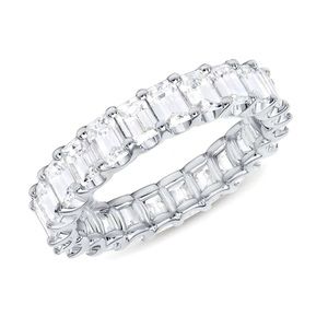 Emerald cut band